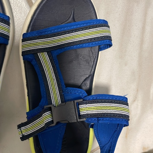 Bundle of 3 toddler GAP/ZARA /STO shoes - Picture 6 of 6